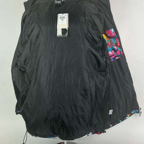 Graffiti Puffer Jacket image “Boy Praying” artwork by Banksy - Picture 3 of 4